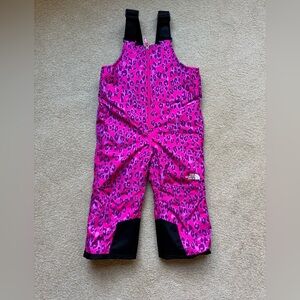 The North Face kids Pink Leopard Print insulated snow bibs - size 5T
